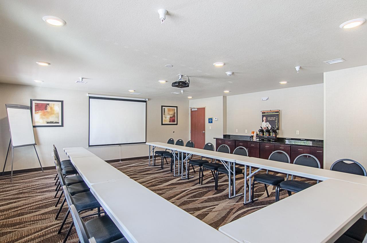 Cobblestone Inn & Suites - Guernsey Ngoại thất bức ảnh