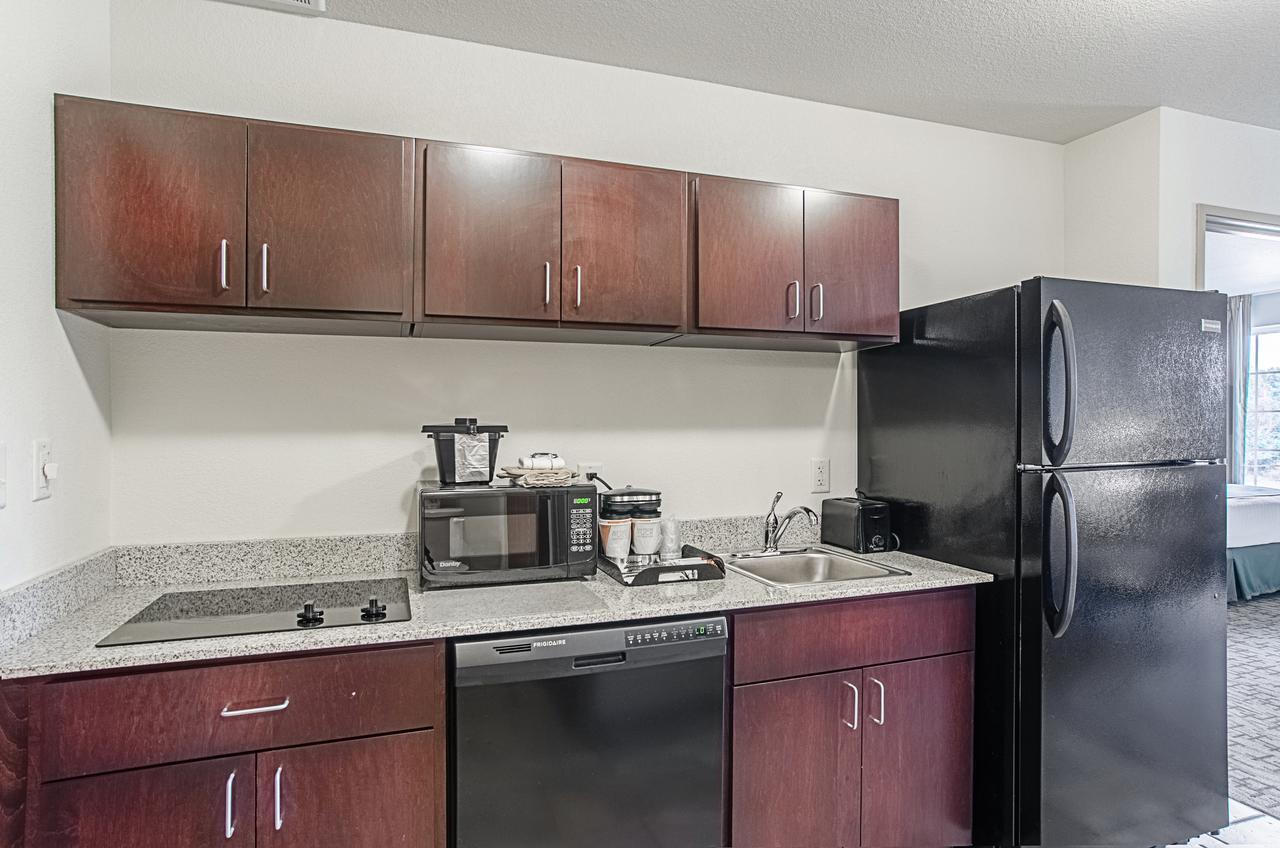Cobblestone Inn & Suites - Guernsey Ngoại thất bức ảnh